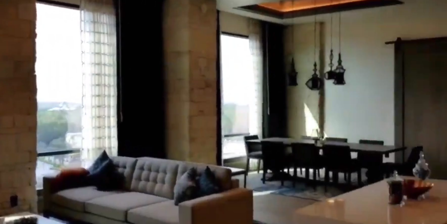 Pamatykite! Karališkieji apartamentai: L. Jamesas NBA „burbule“ gyvena įspūdingoje rezidencijoje (VIDEO)