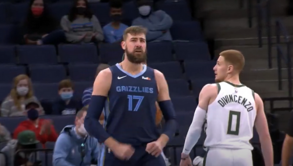 „Grizzlies“ pralaimėjo, o J. Valančiūnas užfiksavo 20-ąjį savo dvigubą dublį (VIDEO)