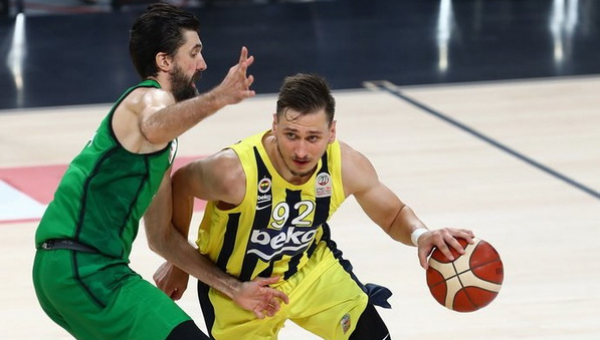 „Fenerbahče“ su grįžusiu E. Ulanovu tik paskutinėmis sekundėmis palaužė ASVEL