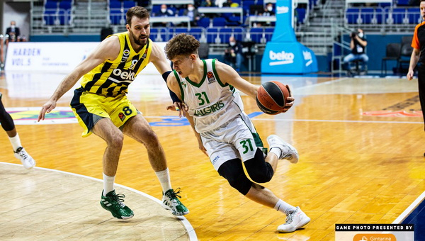 Atkrintamosios slysta iš rankų: „Žalgiris” pralaimėjo prieš „Fenerbahče“