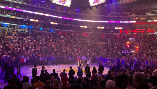 „Lakers“ pratęsė sutartį su „Staples Center“ arena įspūdingam laikotarpiui