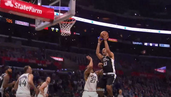 „Clippers“ įveikė „Jazz“ ir sušvelnino serijos rezultatą (VIDEO)