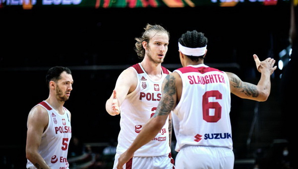 Lenkija nugalėjo Angolos krepšininkus