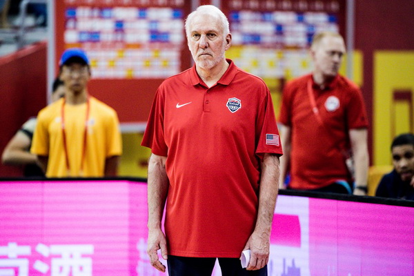 Po istorinių pralaimėjimų JAV krepšinio rinktinės treneris pratrūko (VIDEO)