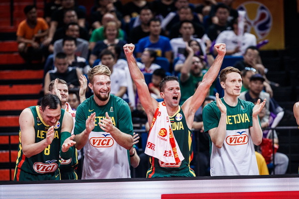 Išrink: kuris praėjusio dešimtmečio įvykis Lietuvos krepšinyje buvo įsimintiniausias? (Apklausa)