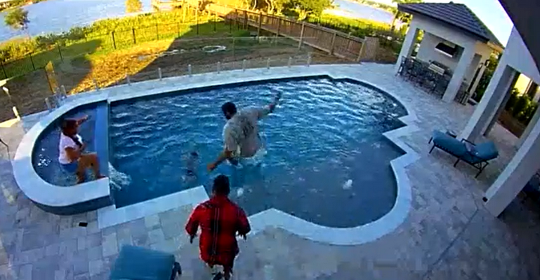 Arti tragedijos: A. Drummondas išgelbėjo į baseiną įkritusį savo sūnų (VIDEO)