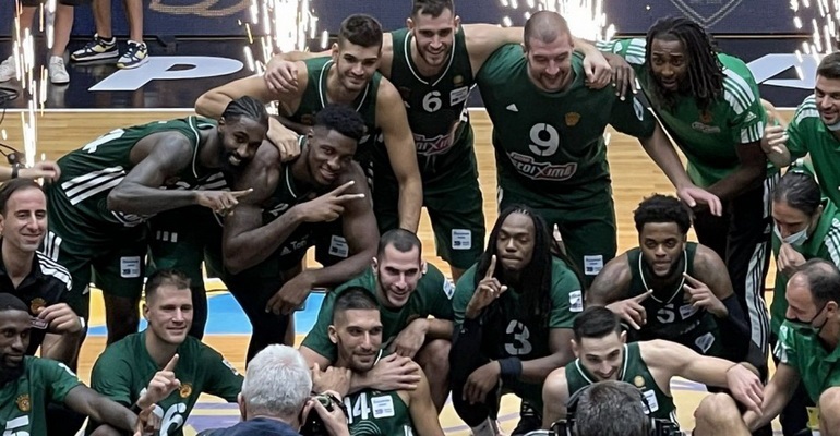 „Panathinaikos“ įveikė „Promitheas“ ir iškovojo Graikijos Supertaurę