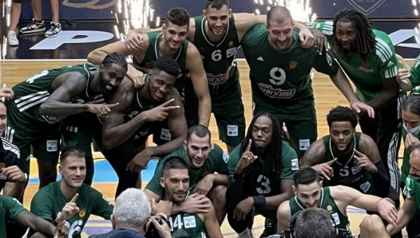 „Panathinaikos“ įveikė „Promitheas“ ir iškovojo Graikijos Supertaurę