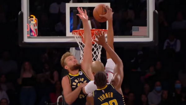 D. Sabonio blokas - tarp gražiausių NBA nakties epizodų „Top 10“ („Pacers“ nusileido „Knicks“)