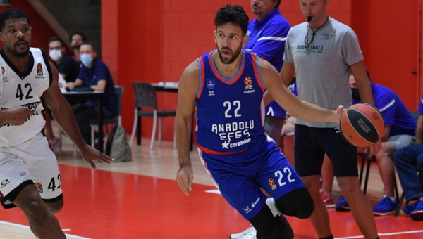 „Anadolu Efes“ lyderis prieš „Žalgirį“ nežais