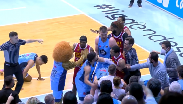 Ispanijos čempionate - „Breogan“ ir UCAM krepšininkų susistumdymas (VIDEO)