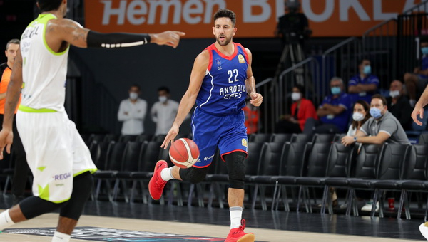 „Anadolu Efes“ nepaliko šansų ALBA ekipai