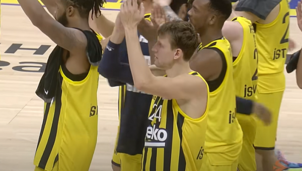 „Fenerbahče“ permainingame mače palaužė vietą ketvirtfinalyje jau turinčius bavarus