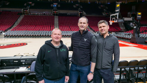 Portlande M. Buzelį stebėjęs K. Maksvytis susitiko su NBA dirbančiais lietuviais (VIDEO)