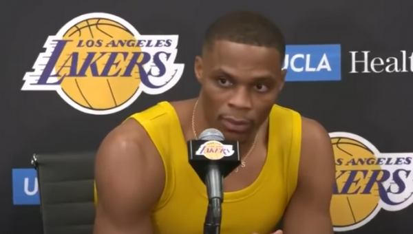 R. Westbrookas „palaikino“ įrašą apie jo išėjimą iš „Lakers“
