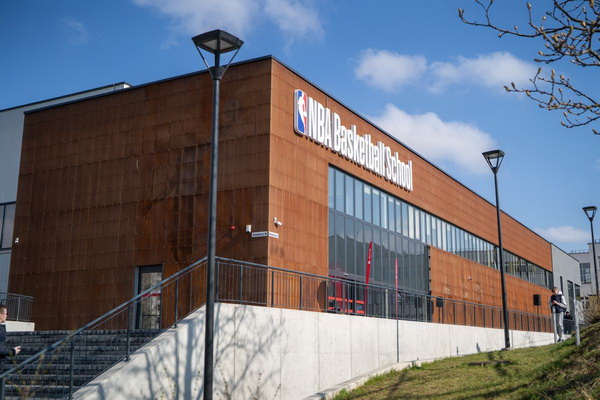 Naujoje sostinės krepšinio arenoje startuos NBA krepšinio mokyklos programa