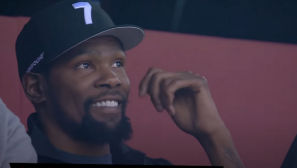 K. Durantas: „Atsinešk pirotechniką į NBA rungtynes ir gali atsidurti kalėjime“ 