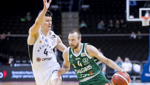 Pirmosios kovos klaidų nekartojęs „Žalgiris“ – per žingsnį nuo LKL pusfinalio