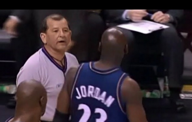 J.J. Redickas: M. Jordanas nesiskundė teisėjams? Baikit juokus (VIDEO)