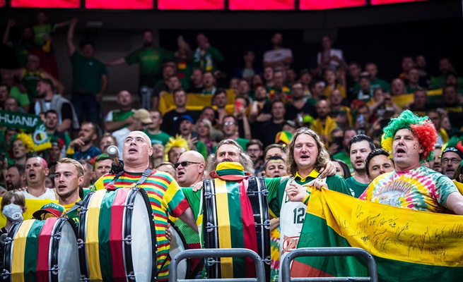 Tikra krepšinio šalis: Europos čempionato kovas stebėjo pusę Lietuvos