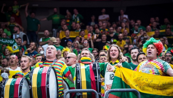 Tikra krepšinio šalis: Europos čempionato kovas stebėjo pusę Lietuvos