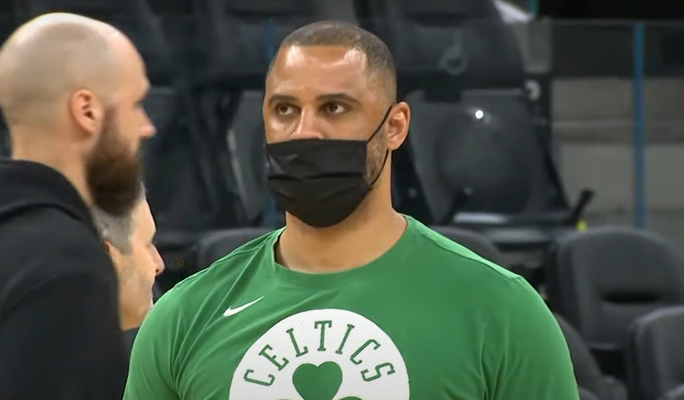 Skandalas NBA: „Celtics“ treneris gali netekti darbo dėl intymių santykių