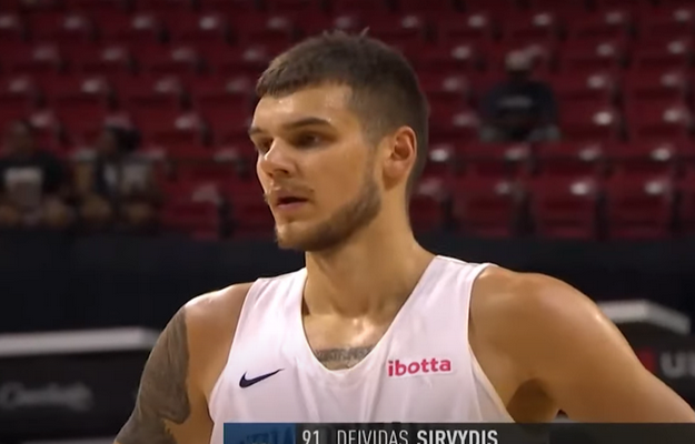 D. Sirvydis debiutavo su „Pacers“ ekipos marškinėliais