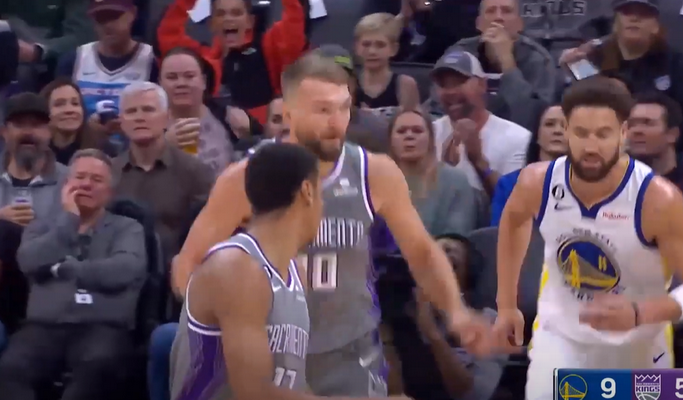 D. Sabonis buvo žvėriškas, o „Kings“ įveikė NBA čempionus (VIDEO)