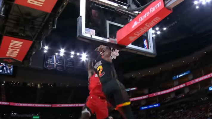 „Suns“ žaidėjo blokas ir dėjimas - gražiausias NBA nakties epizodas (VIDEO)