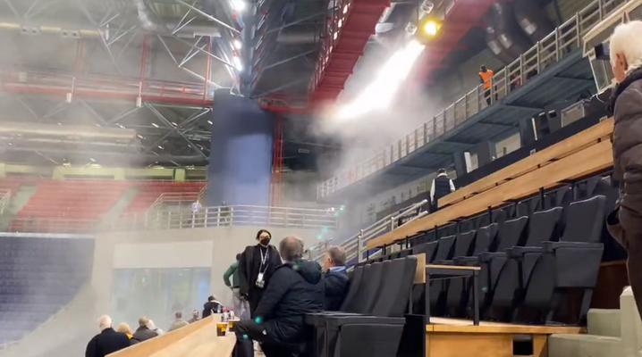 Už sirgalių išpuolį AEK sulaukė baudos iš FIBA (VIDEO)