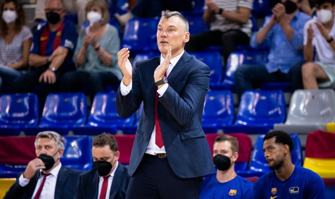 Ar „Barcelona“ atkeršys „Anadolu Efes“ komandai?