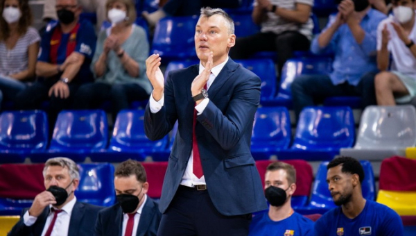 Ar „Barcelona“ atkeršys „Anadolu Efes“ komandai?