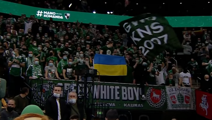 „Green White Boys“ rungtynėse su „Crvena Zvezda“ skatina kaip niekad palaikyti Ukrainą