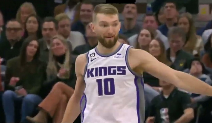 D. Sabonis žaidė galingai, o „Kings“ iškovojo pergalę (VIDEO)