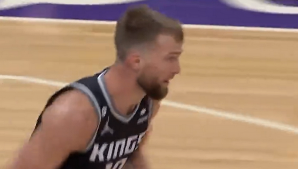 D. Sabonis išplėšė pratęsimą, o „Kings“ palaužė „Mavericks“ (VIDEO)