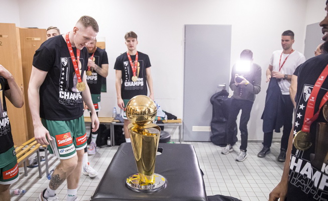 „Žalgiris“ per LKL grandų dvikovą siūlo visiems norintiems įsiamžinti prie KMT taurės