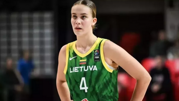 Geriausia Lietuvos krepšininkė J. Jocytė tvirtai žengia svajonės link