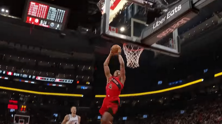 Gražiausias NBA nakties epizodas - „Raptors“ puolėjo efektingas dėjimas (VIDEO)
