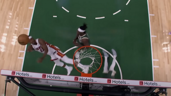 Gražiausias NBA nakties epizodas - J. Butlerio metimas paskutinėmis kėlinio sekundėmis (VIDEO)