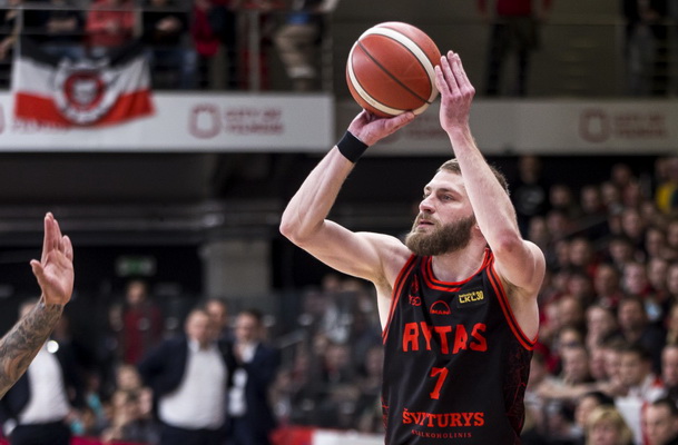 „Rytas“ išsaugojo G. Radzevičių