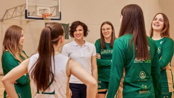 Pirmieji krepšinio akademijos AIBA metai: svajonės apie WNBA ir prestižines studijas