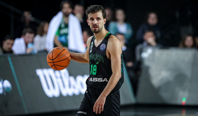 „Anadolu Efes“ gretas papildė ilgametis „Daruššafaka“ gynėjas