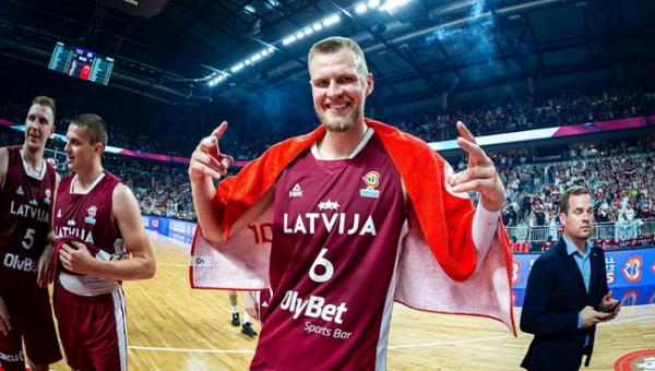 Netektis latviams: K. Porzingis praleis pasaulio čempionatą