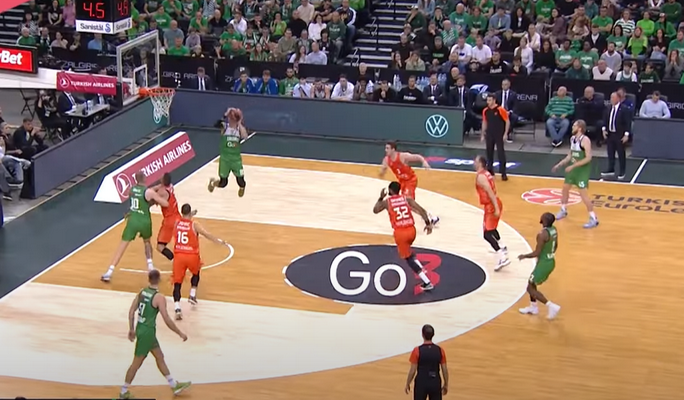 Tarp gražiausių Eurolygos turo epizodų – „Žalgirio“ krepšininkų ataka (VIDEO)