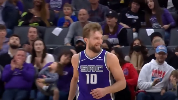 D. Sabonis vėl surinko dublį, tačiau „Kings“ nusileido „Warriors“ (VIDEO)