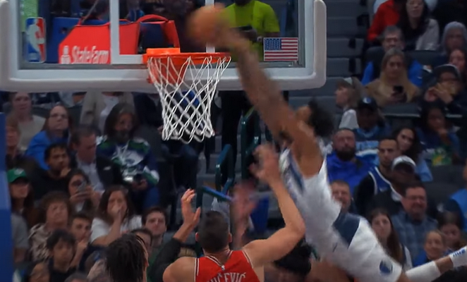 Gražiausias NBA nakties epizodas - „Mavericks“ puolėjo galingas dėjimas (VIDEO)