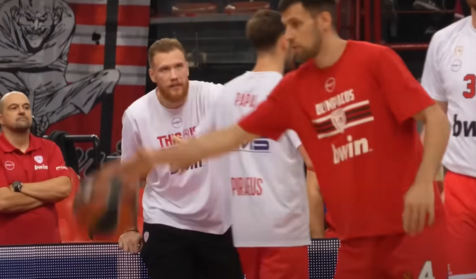 I. Brazdeikis su „Olympiacos“ pranoko L. Beliausko komandą