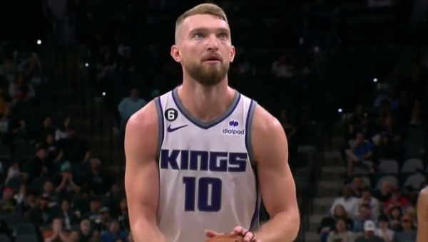 „Kings“ panaikino 24 taškų deficitą: prie to svariai prisidėjo D. Sabonis (VIDEO)