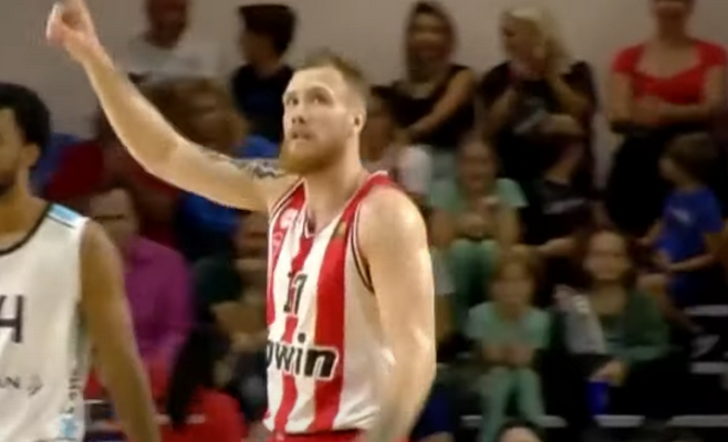 I. Brazdeikis sužaidė sezono rungtynes, o „Olympiacos“ šventė pergalę