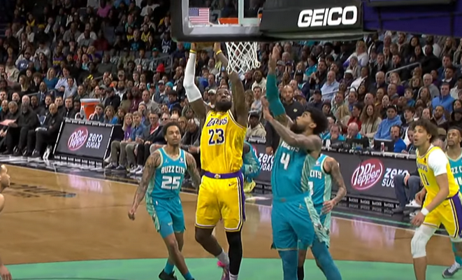 Gražiausias NBA nakties epizodas - galingas L. Jameso dėjimas (VIDEO)